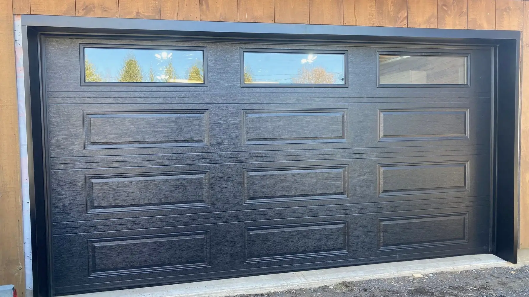 Porte de garage installée par Portes de garage Trudeau